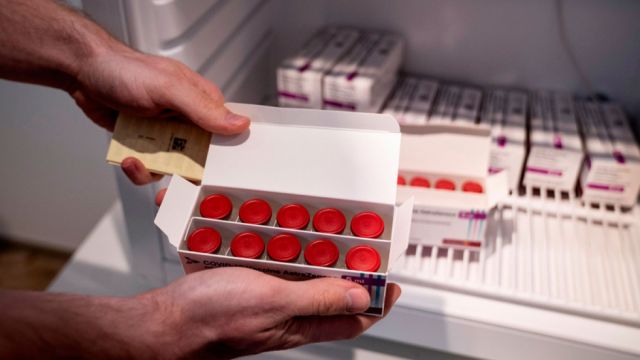 Países europeos suspenden vacunación de AstraZeneca