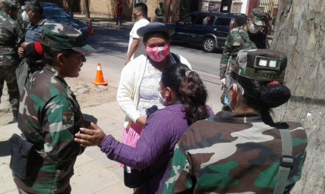 Arce anuncia el inicio de la devolución de Bs 300 por el  cobro excesivo a premilitares