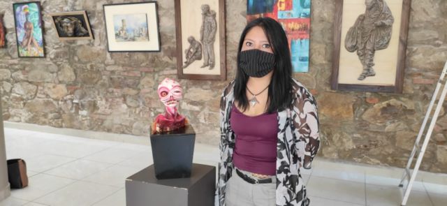 Silvia Mamani Rojas (La Paz) con su obra “Metamorfosis”.