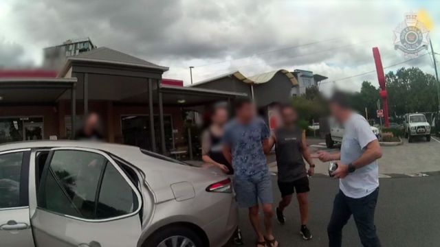 Un hombre viaja casi 2.000 km para tener relaciones sexuales con una 'niña' que conoció en las redes y se encuentra con la Policía