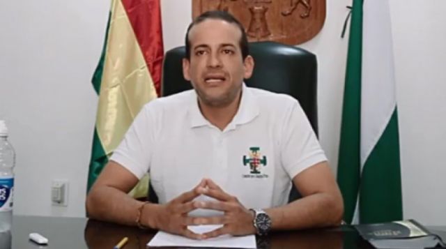 Camacho asegura que no abandonará el país y que rearticulará el movimiento de oposición