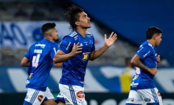 Martins anota el gol del triunfo para Cruzeiro 
