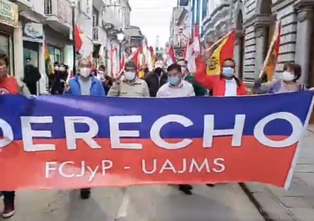 UAJMS Tarija protagoniza masiva marcha por la libertad y democracia en Bolivia