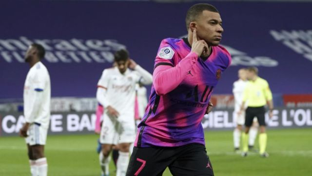 Kylian Mbappé destroza al Lyon,  vuelve Neymar y el PSG es líder