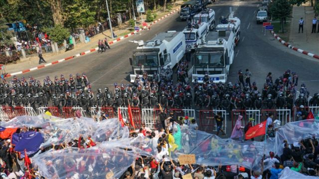 Crece la presión sobre los generales de Myanmar