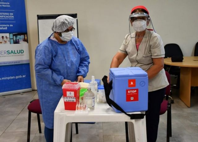 Personal de salud impagos del Chaco toman instalaciones del Gobierno regional