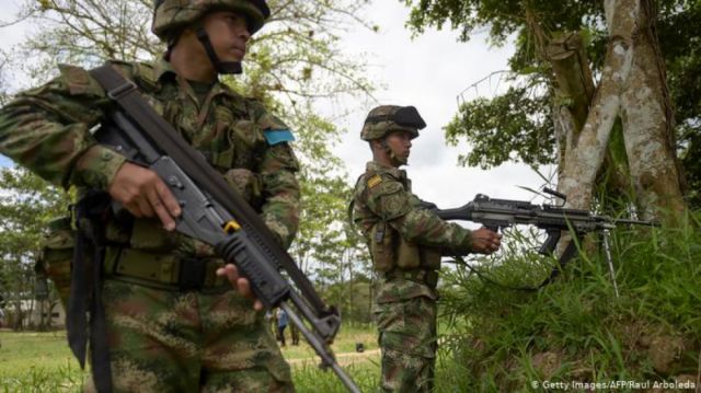 Dos militares venezolanos muertos y varios heridos en un enfrentamiento armado en la frontera con Colombia