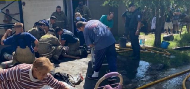 Mueren una joven y un niño al incendiarse su casa