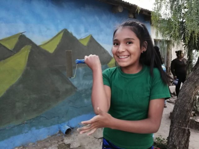 Grupo de artistas “toma” los muros del barrio 3 de Mayo en Tarija