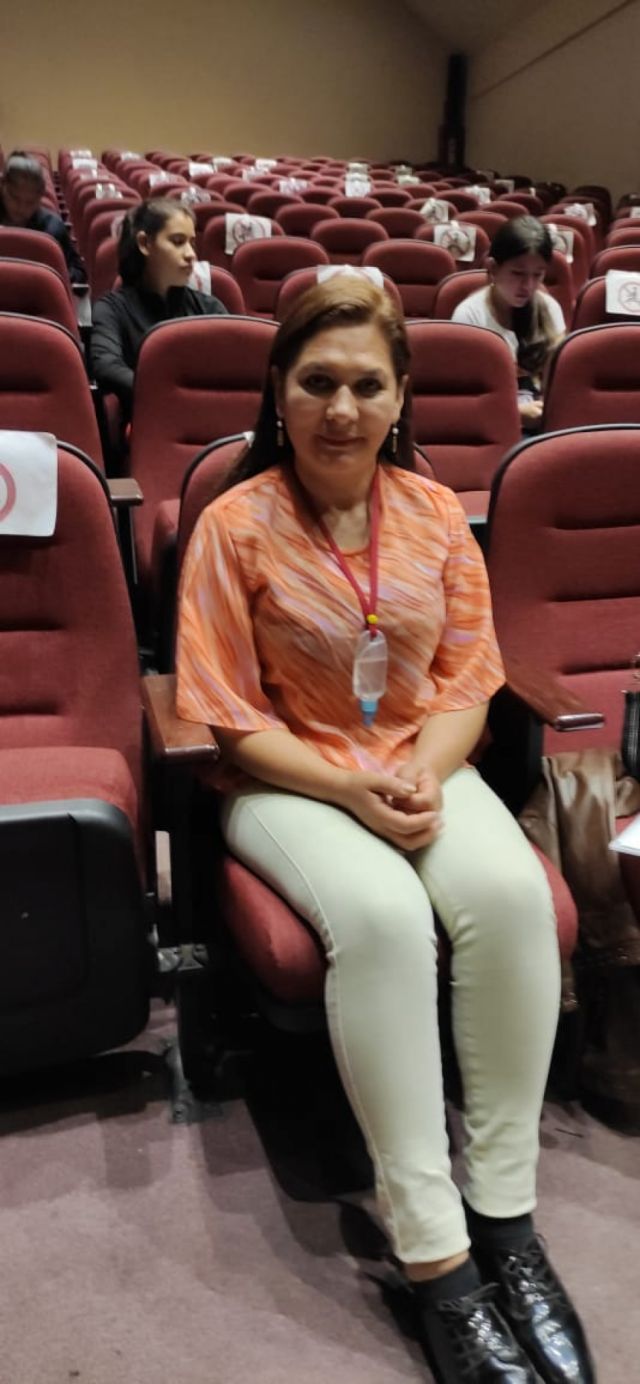 Yobana Knaudt esperando su turno para el ensayo individual.