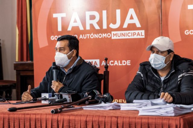 Alcaldía gestiona 40 contratos de salud para Tarija