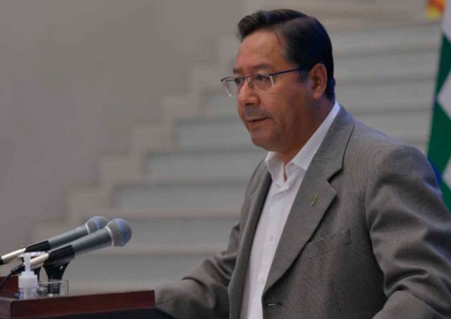 Covid-19: Arce esperará su turno para vacunarse