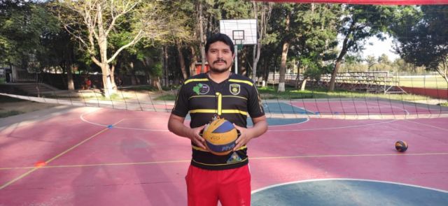 El entrenador, Luis Aguirre. 