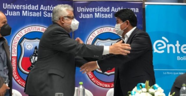 Acuerdo: Entel dará internet gratis a la UAJMS