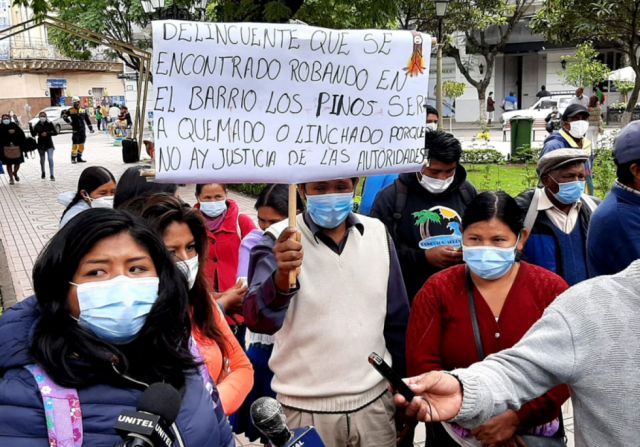 Los campesinos recurren al  WhatsApp para evitar robos