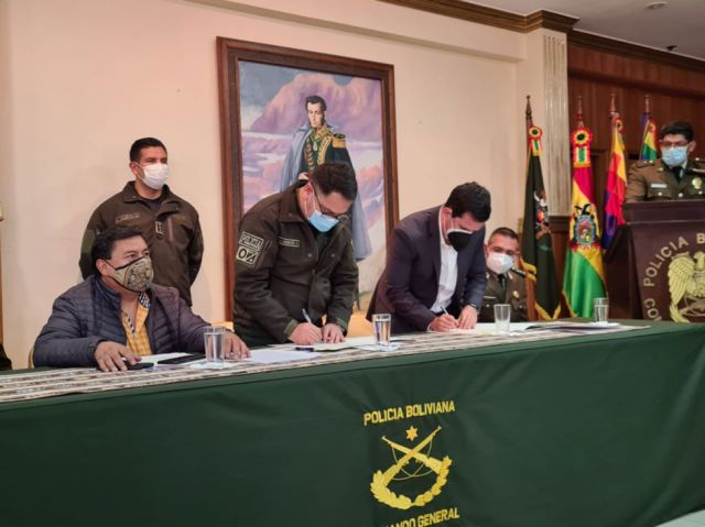 Farmacias Chávez aplica 7% de rebaja a policías 