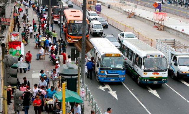 Transportistas anuncian nuevo paro en Perú