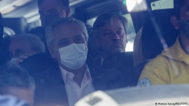 Presidente de Argentina da positivo a COVID-19