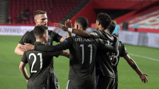 Manchester United vence  2-0 en su visita al Granada