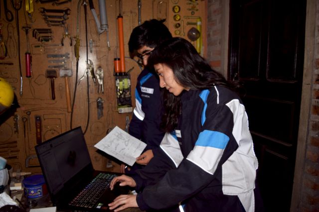 Mariana Molina, la estudiante boliviana que concursa en la Nasa