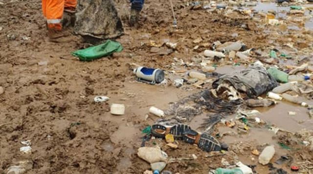 Encuentran un cadáver durante la limpieza del lago Uru Uru