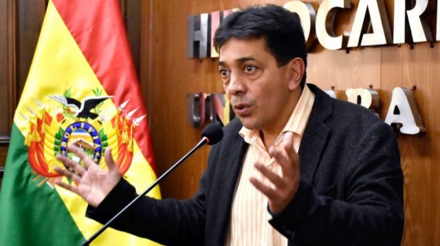 Exministro Zamora es denunciado por daño económico de $us 524 MM a YPFB