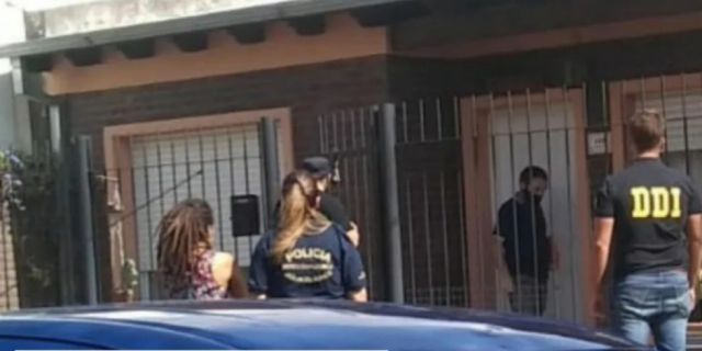 Cae profesor acusado de abusar de dos alumnas 