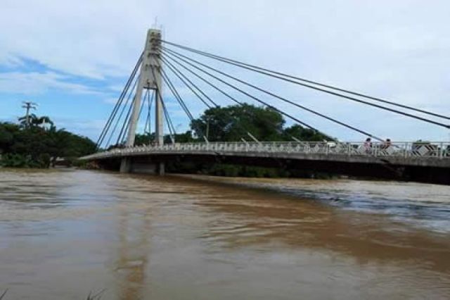 Cobija: Brasileños bloquean puente internacional en protesta al cierre de frontera