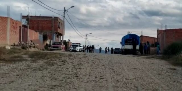 Hallan colchas y cortinas con  sangre en casa del ex de Balvina en Tarija