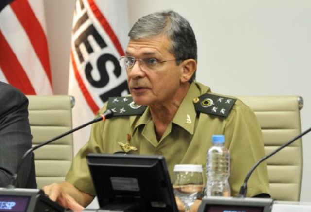 Brasil: un militar toma las riendas de Petrobras