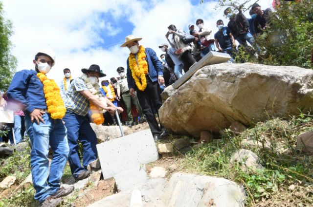Arce entrega sistema de agua en Yaguacua