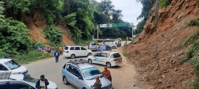 Ruta a Tarija-Bermejo está expedita, transportistas levantaron los bloqueos