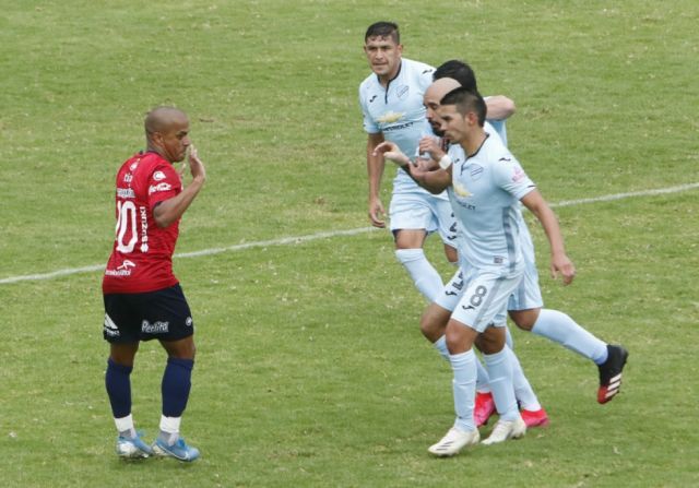 Wilstermann y Bolívar podrían enfrentarse con presencia de público 