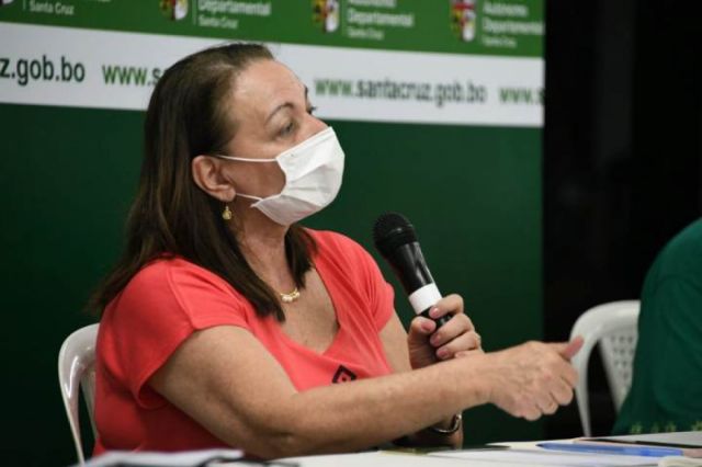 Caso respiradores chinos: Dan detención domiciliaria a exministra Roca 