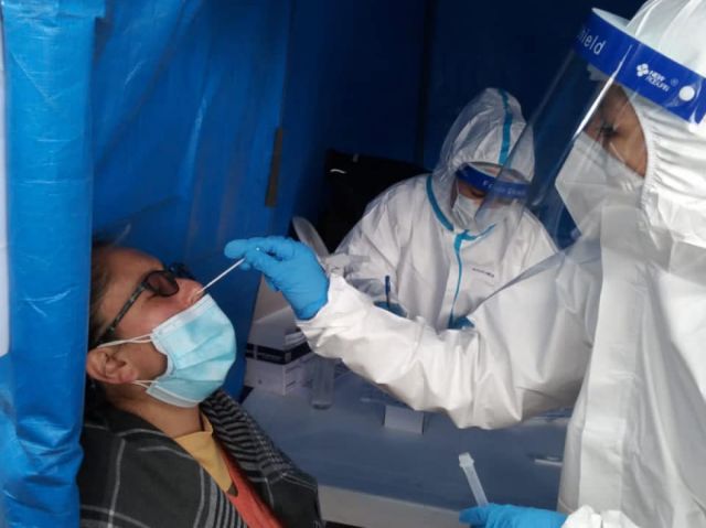Confirman casos de la variante brasileña del coronavirus en Santa Cruz y Beni