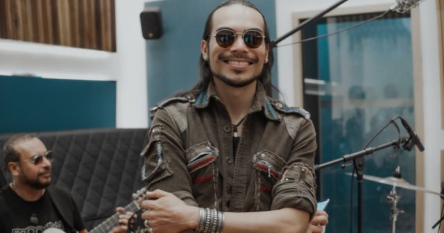 Dany Deglein, el cantante boliviano que triunfa en el exterior