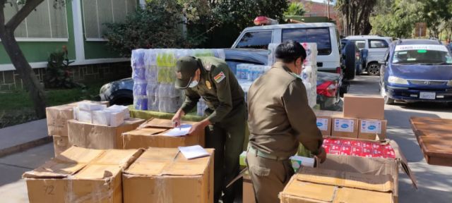 Gobernación de Tarija entrega materiales e insumos de bioseguridad a la Policía