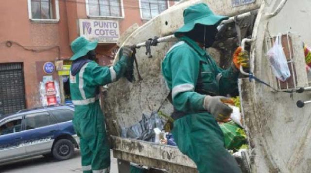 Obreros de LPL estiman deuda de Bs 70 millones y mantienen el paro en La Paz