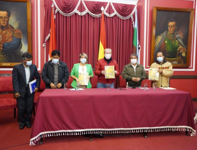 Gobernación de Tarija presenta censo apícola para apoyar al sector 