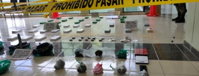 FELCN encuentra 17 kilos de cocaína en bus que llegó a Tarija