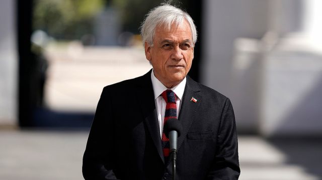 Aprobación a Sebastián Piñera cae drásticamente