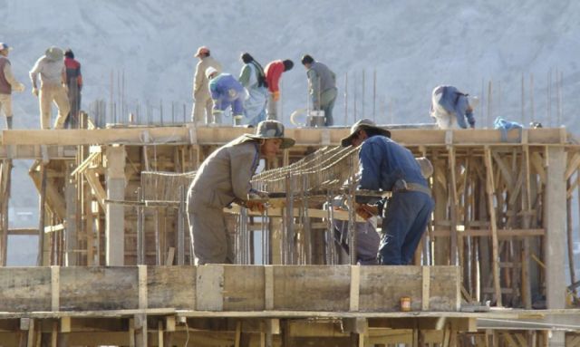 Constructores de Tarija urgen planes para reactivar el sector