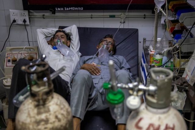 'Último recurso': desesperados por oxígeno, los hospitales indios van a los tribunales