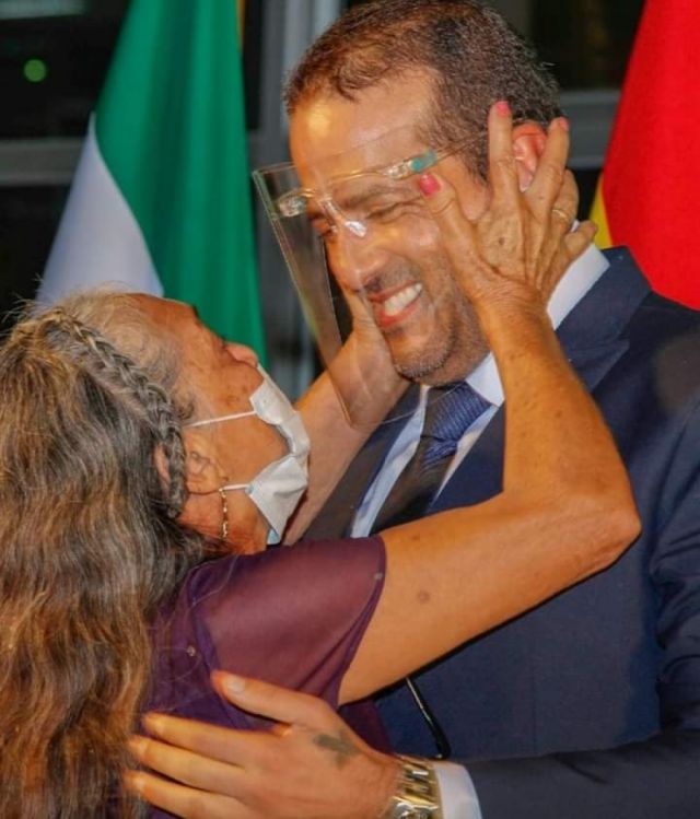 Camacho dona su salario de Gobernador a dos fundaciones de ayuda social