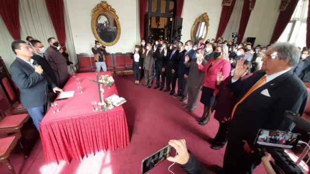 Alcalde Torres posesiona a los nuevos secretarios del Municipio de Tarija