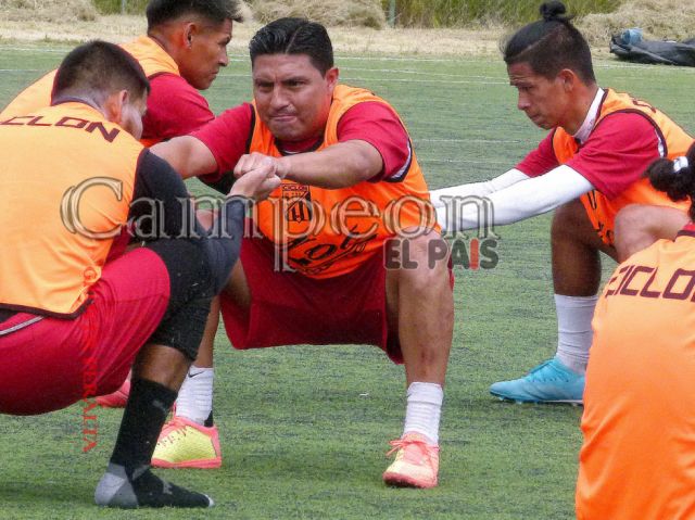 Luis Vargas: “Estamos unidos, en el fútbol se gana y se pierde”