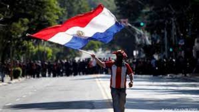 Enfermeros de Paraguay reclaman apoyo ante crisis de Covid-19