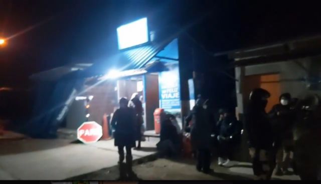 Comerciantes de ropa usada intentaron tomar la Aduana en Pajchani - Tarija 