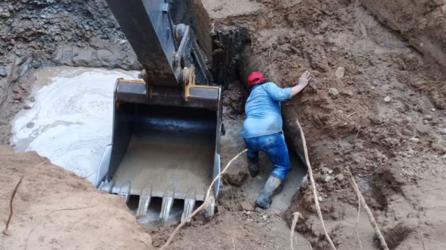 Regantes de San Jacinto piden a Montes priorizar nueva tubería