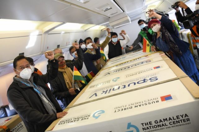 Arriban a Bolivia 400 mil dosis de vacunas Sputnik V